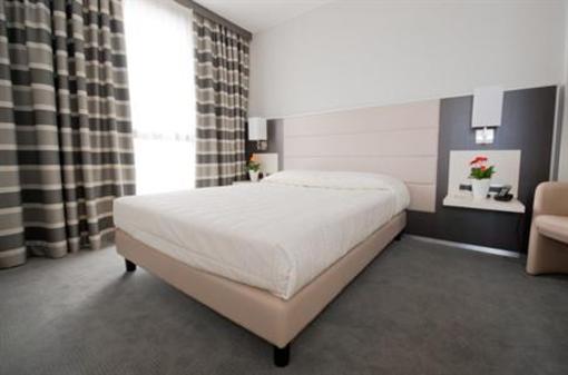 фото отеля Hotel Rivarolo Canavese