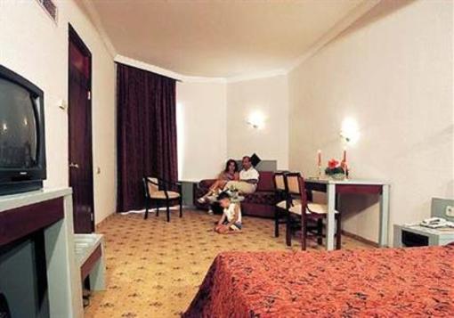 фото отеля Unsaphire Hotel