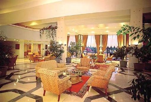 фото отеля Unsaphire Hotel