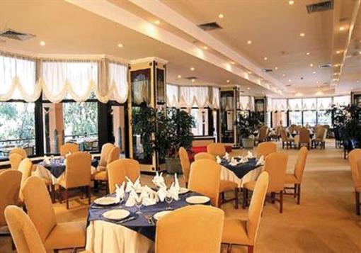 фото отеля Unsaphire Hotel
