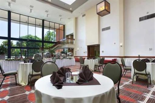 фото отеля Hilton Ontario Airport