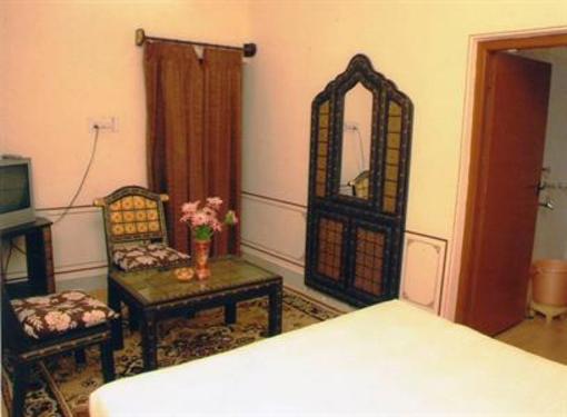 фото отеля Hotel Meera Mahal Heritage