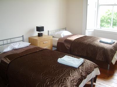 фото отеля Auld Reekie Parkside Apartment 2