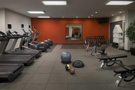 фото отеля DoubleTree by Hilton Toronto Airport