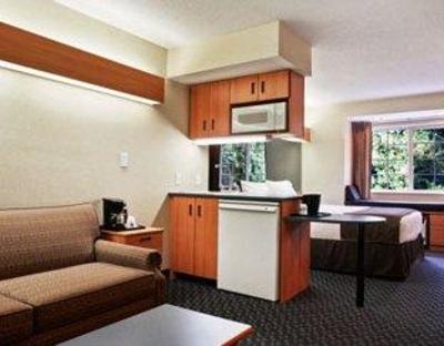 фото отеля Microtel Inn & Suites Bethel
