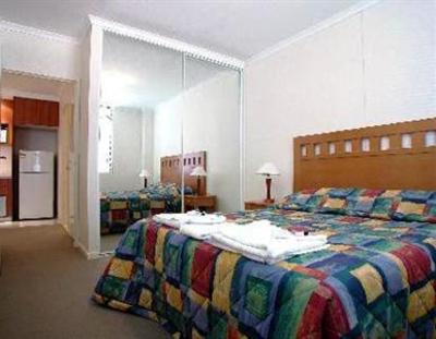 фото отеля Waldorf Waitara Apartments Sydney