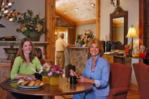фото отеля Village Inn of Blowing Rock