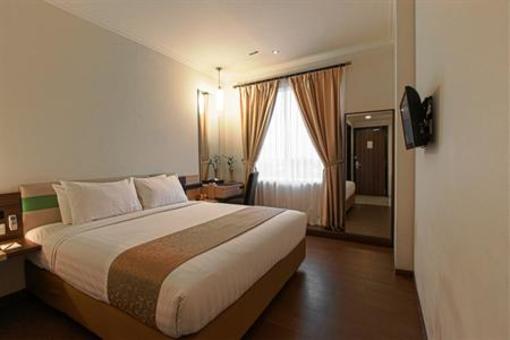 фото отеля Hotel Dafam Pekalongan