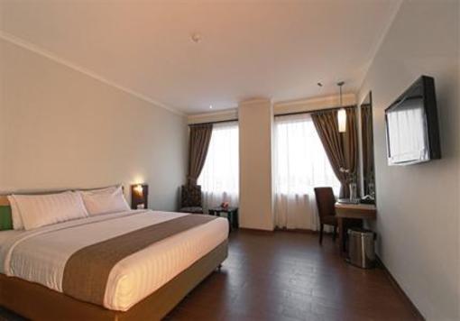 фото отеля Hotel Dafam Pekalongan