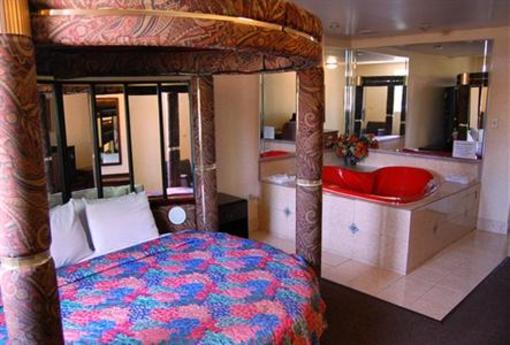 фото отеля Budget Inn Falls Church