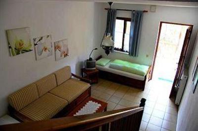 фото отеля Platanofylla Studios & Apartments Kala Nera (Milies)