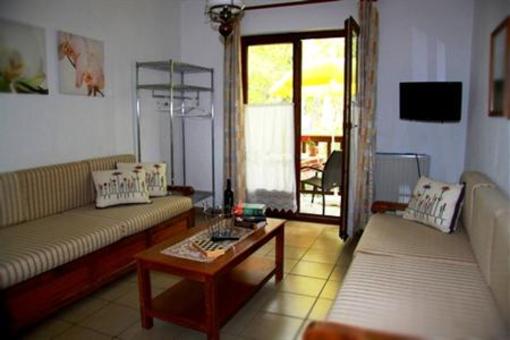 фото отеля Platanofylla Studios & Apartments Kala Nera (Milies)