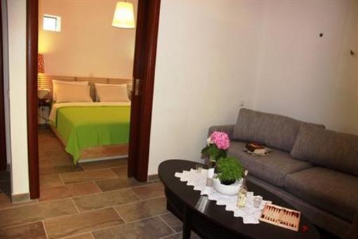 фото отеля Platanofylla Studios & Apartments Kala Nera (Milies)