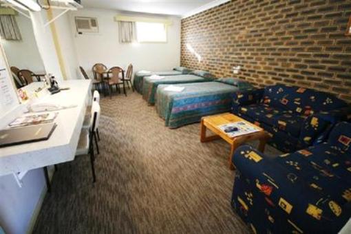 фото отеля BEST WESTERN Top of the Town Motel