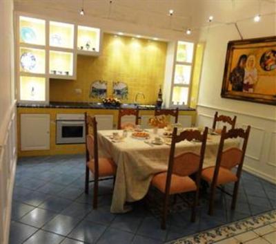 фото отеля B&B Dimora Carlo III
