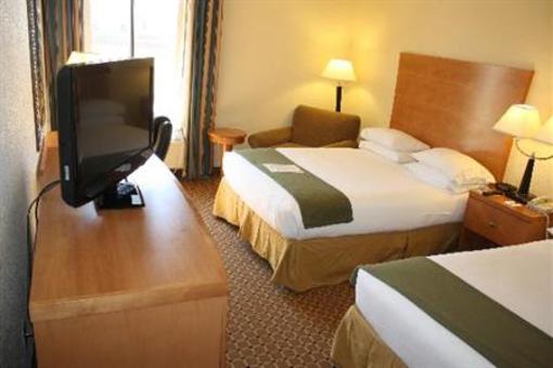 фото отеля Holiday Inn Express Greer Taylors