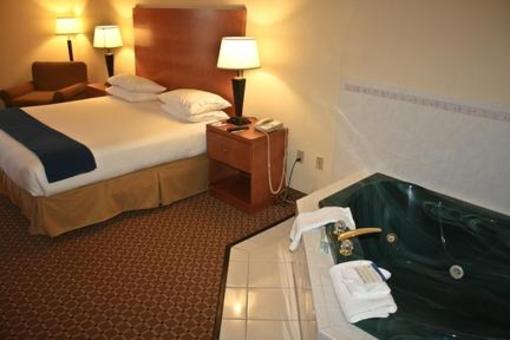фото отеля Holiday Inn Express Greer Taylors
