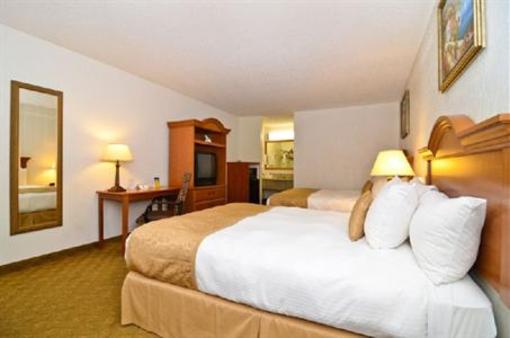 фото отеля Best Western Naval Station Inn