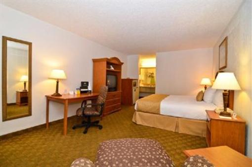 фото отеля Best Western Naval Station Inn