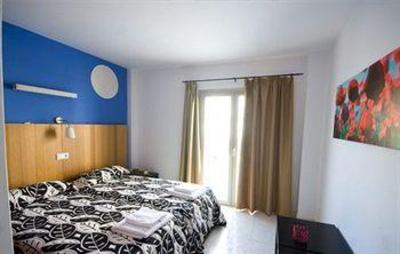 фото отеля Apartamentos Fleming 50