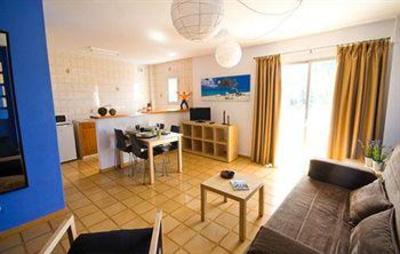 фото отеля Apartamentos Fleming 50