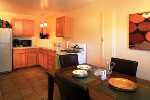 фото отеля Beach House Inn