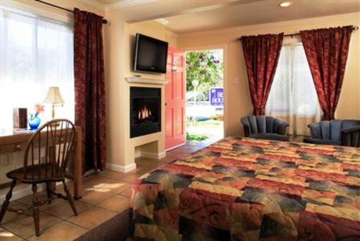 фото отеля Beach House Inn