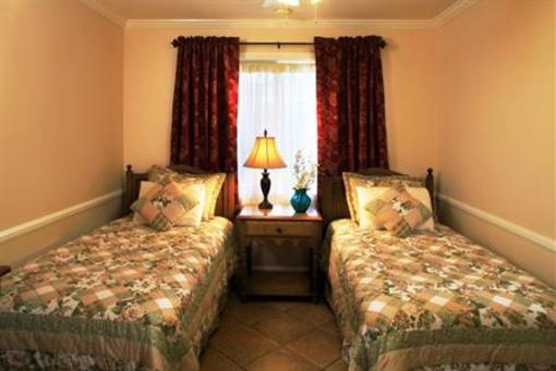 фото отеля Beach House Inn