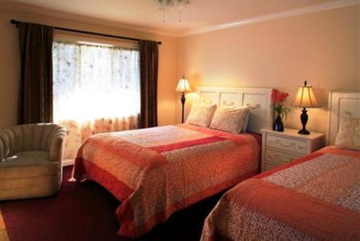 фото отеля Beach House Inn