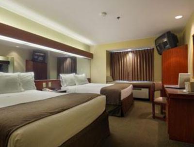 фото отеля Microtel Inn & Suites by Wyndham Daphne Mobile