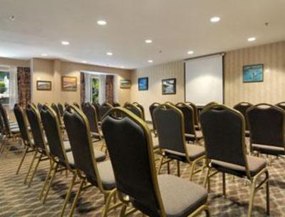 фото отеля Microtel Inn & Suites by Wyndham Daphne Mobile