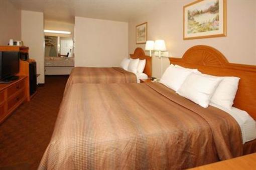 фото отеля Best Western Smithfield Inn Cleburne