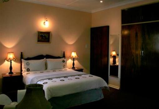 фото отеля Amper Bo Guest House Riviera Pretoria