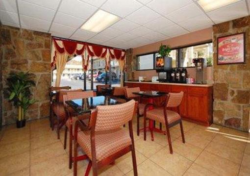 фото отеля Econo Lodge Pigeon Forge