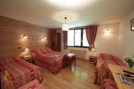 фото отеля Hotel L'Hermitage Thones