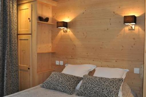 фото отеля Hotel L'Hermitage Thones