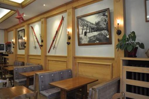 фото отеля Hotel L'Hermitage Thones