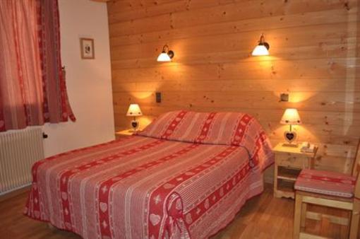 фото отеля Hotel L'Hermitage Thones