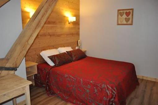 фото отеля Hotel L'Hermitage Thones