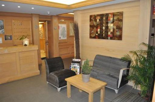 фото отеля Hotel L'Hermitage Thones