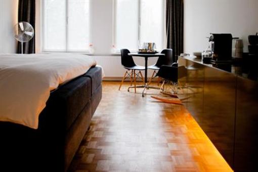 фото отеля Yellow Submarine Bed and Breakfast Antwerp