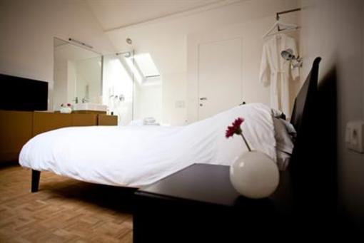 фото отеля Yellow Submarine Bed and Breakfast Antwerp