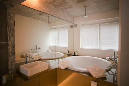 фото отеля Yellow Submarine Bed and Breakfast Antwerp