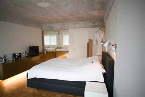 фото отеля Yellow Submarine Bed and Breakfast Antwerp