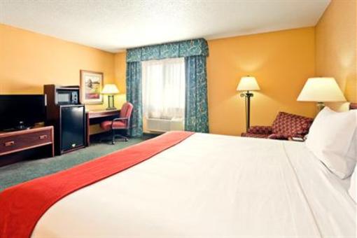 фото отеля Holiday Inn Express Fort Campbell Oak Grove