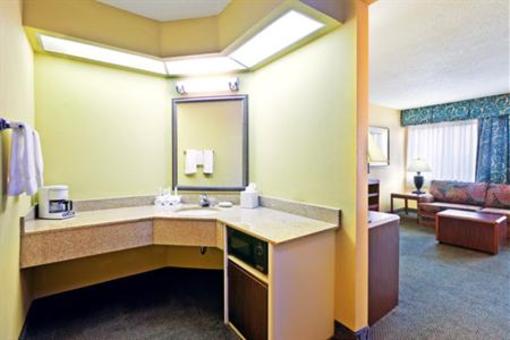 фото отеля Holiday Inn Express Fort Campbell Oak Grove