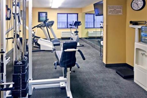 фото отеля Holiday Inn Express Fort Campbell Oak Grove