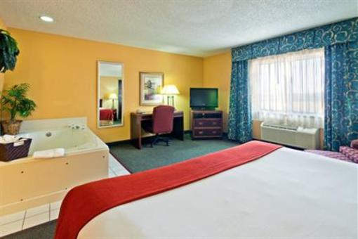 фото отеля Holiday Inn Express Fort Campbell Oak Grove