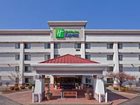 фото отеля Holiday Inn Express Fort Campbell Oak Grove