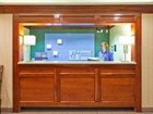 фото отеля Holiday Inn Express Fort Campbell Oak Grove